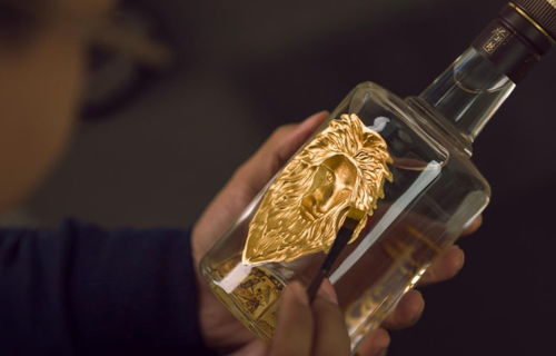 白酒瓶身带有 1标号 ,都是酒精勾兑酒,包装再好也不要